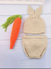 Newborn Photography Pom Pom Back Knitted Shorts & Hat & Carrot Toy