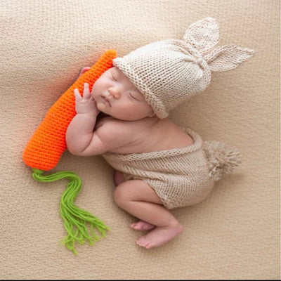 Newborn Photography Pom Pom Back Knitted Shorts & Hat & Carrot Toy